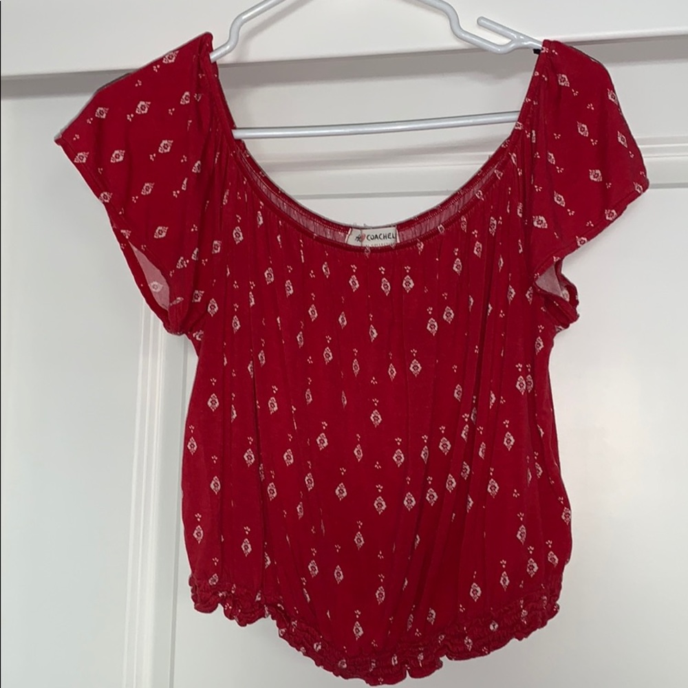 Red Design off the shoulder or shoulder crop top